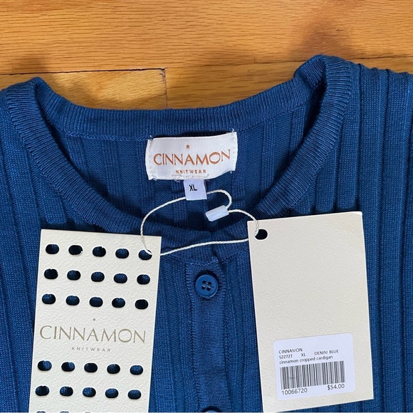 Cinnamon Knitwear Women’s Cropped Denim Blue Cardigan - Picture 4 of 5